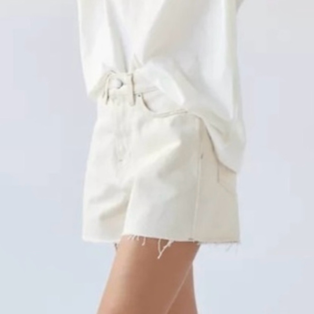 HOUSE OF HARLOW 1960 Hi-Rise Mom Button Fly Short in Creamy White